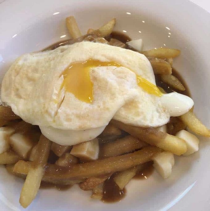 Breakfast Poutine